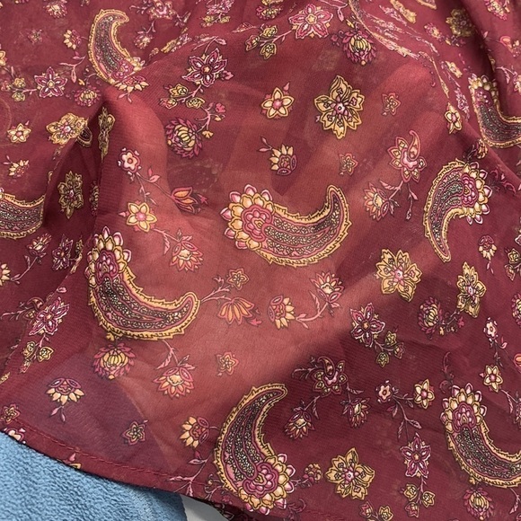 FOREVER 21 Floral Maxi Dress Tier Bottom Size Small Colour Burgundy - Picture 5 of 11